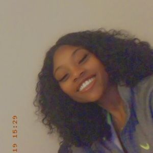 Meet your Posher, Korie